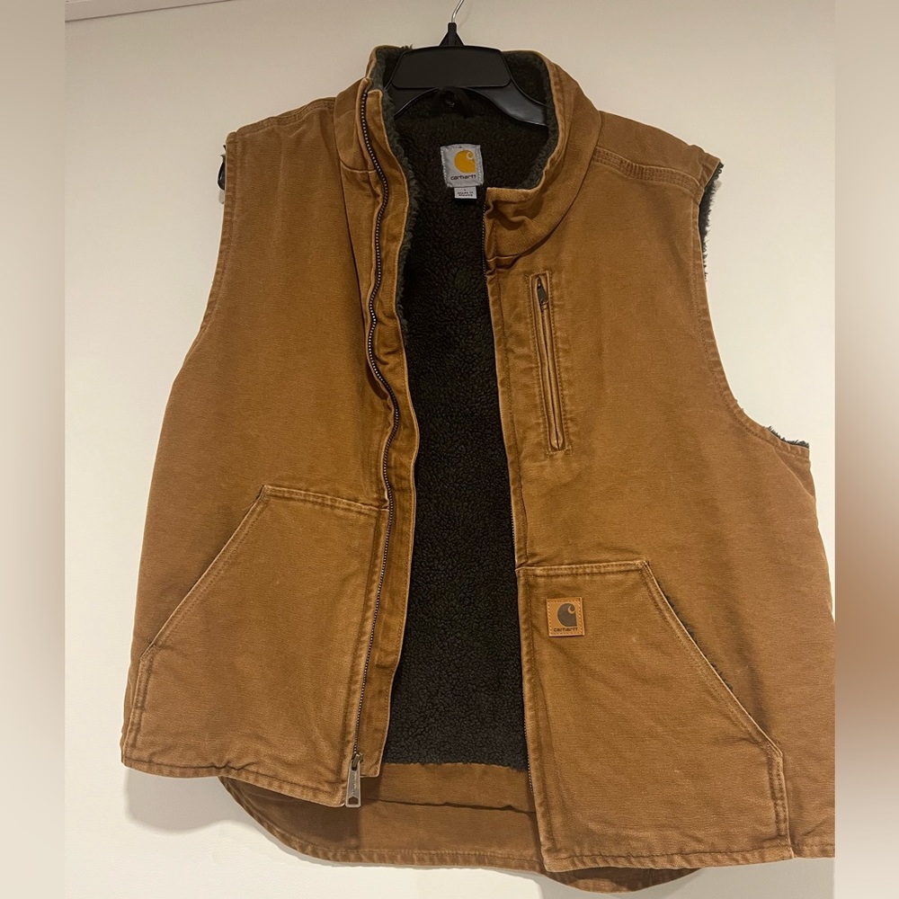 Cathartic. LOOSE FIT WASHED DUCK SHERPA-LINED MOCK-NECK VEST